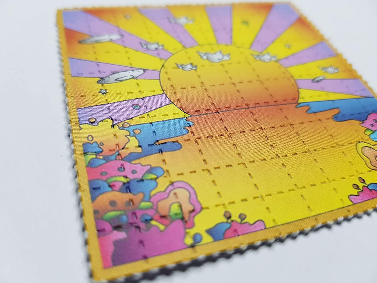 california-sunshine-acid-lsd-tab-psychedelichub.jpg California Sunshine Acid blotter tab – 150ug LSD with retro psychedelic design